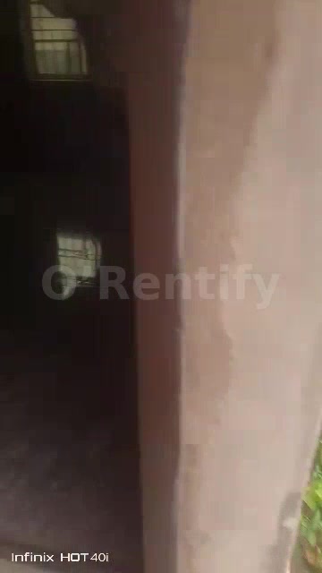 To let  Room and parlour self con half tiles water running olude area 300k photo 2