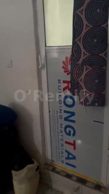 Female roommate needed in iwaya yaba, you will only be 2 in a room   Accessible to yabatech and unilag photo 6