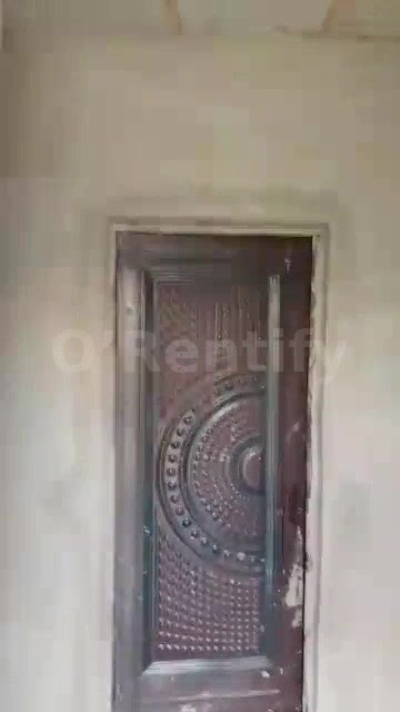 a neat spacious self con to let photo 5