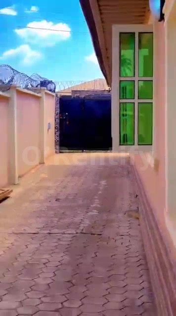 TO LET 3 BEDROOM FLAT AT KELEBE AREA OSOGBO BASIC RENT 1M......A&B ESTATE CONSULTANT photo 2