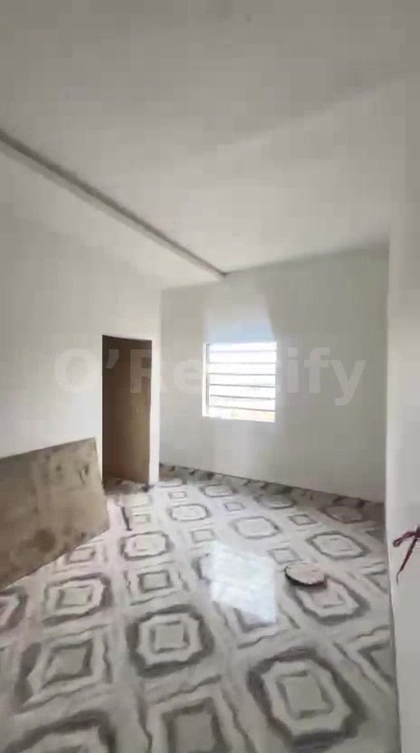 A stadium sized self contain off Pedro rd Pedro  Rent 1.7 & 1.5m respectively