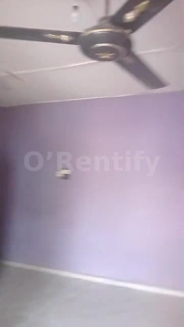 Tolet A room self-contained at the back of CAC United high school area Awule road Akure photo 5
