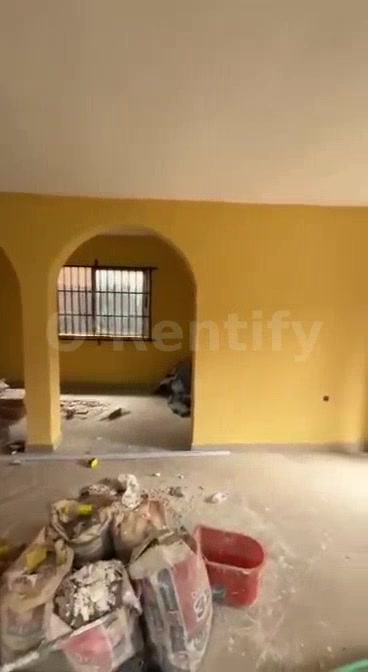 KING'S BUILDERS PROPERTIES AND FACILITIES SERVICE LIMITED                    PRESENT  Quick one  📍Bariga  letting  👉2 photo 2