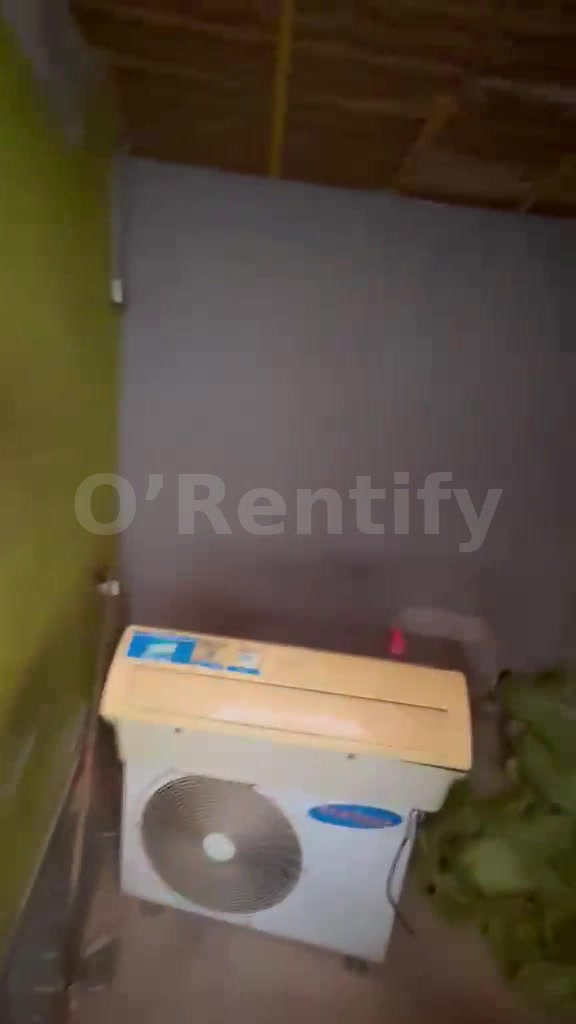 A portable room self at off ILAJE BARIGA  Rent 400k photo 2