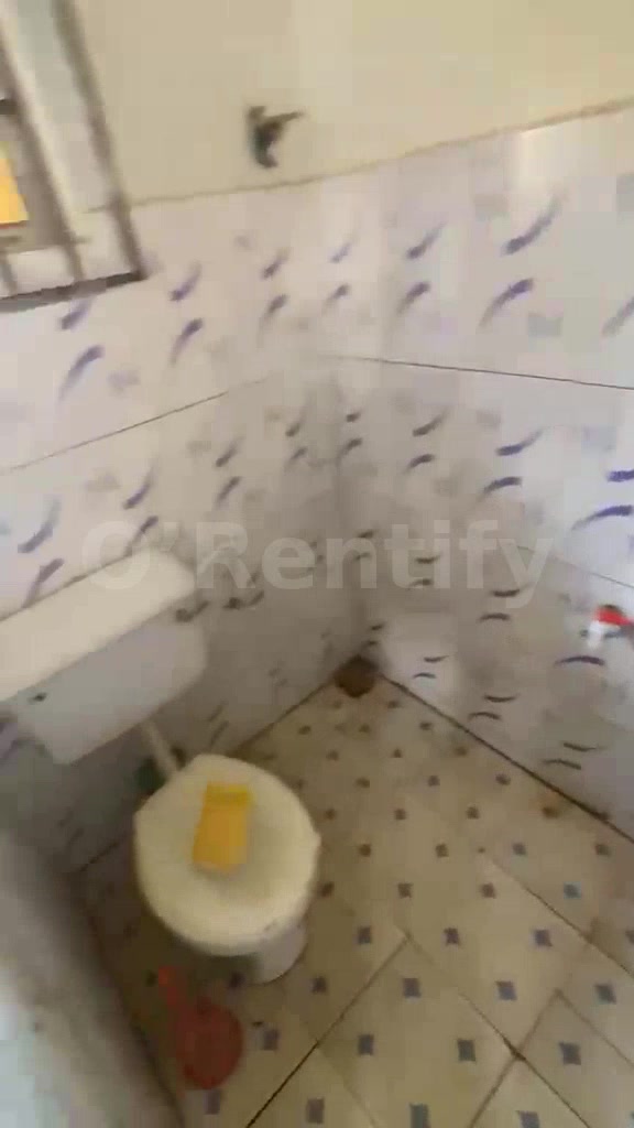 SELFCON available at NORTHGATE, deeperlife area I3mins walk to sch Electricity Water running 24/7 Fenced and gated photo 5