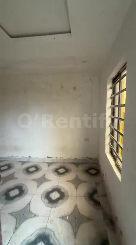 *LIVING LARGE👷🏾‍♂️* 📍Don’t scroll pass your future address  To Let  Very decent, lovely and standard MINIFLAT with PO