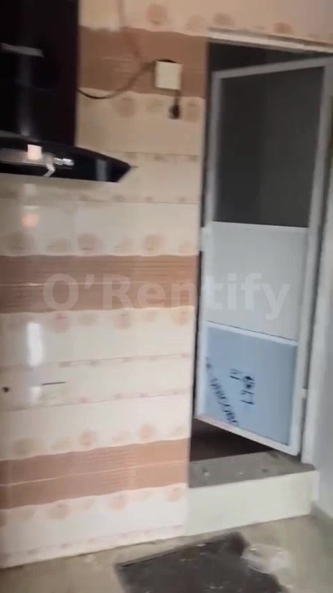 To let  A Neatly Used and Decent SELFCONTAINED APARTMENT for rent in a cool area @ Onike, Yaba.  Rent - 1.3M Caution - 2 photo 3