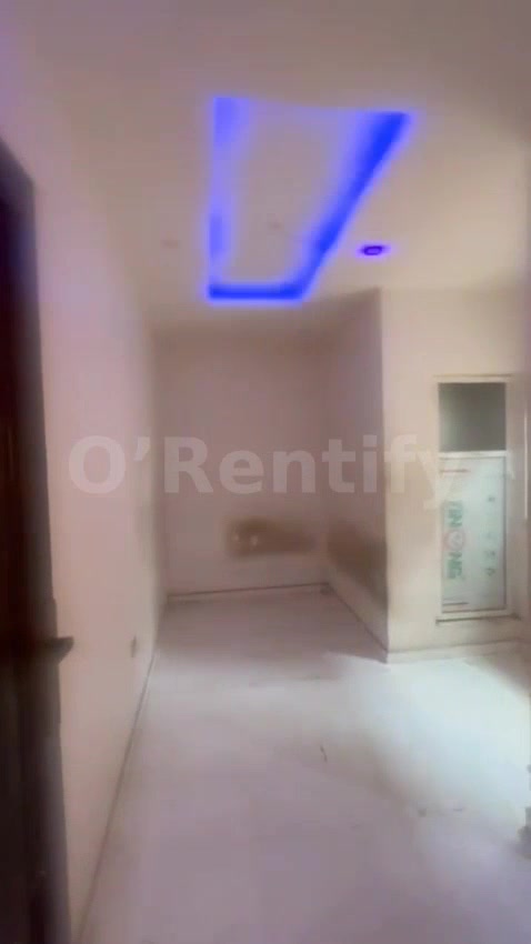 Roomself contain with pop, kitchen cabinet, security, car park, gated and fenced.   📍off Pedro road  Price :1m Caution