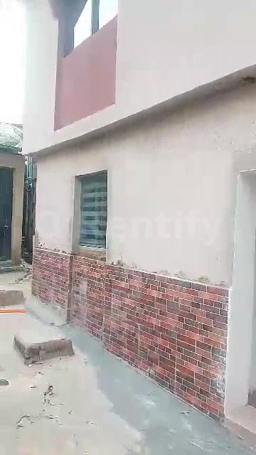 A standard two bedroom flat with modern facilities to let, Rent is 700k without service charges, located at Ijetu/Ayepe. photo 3