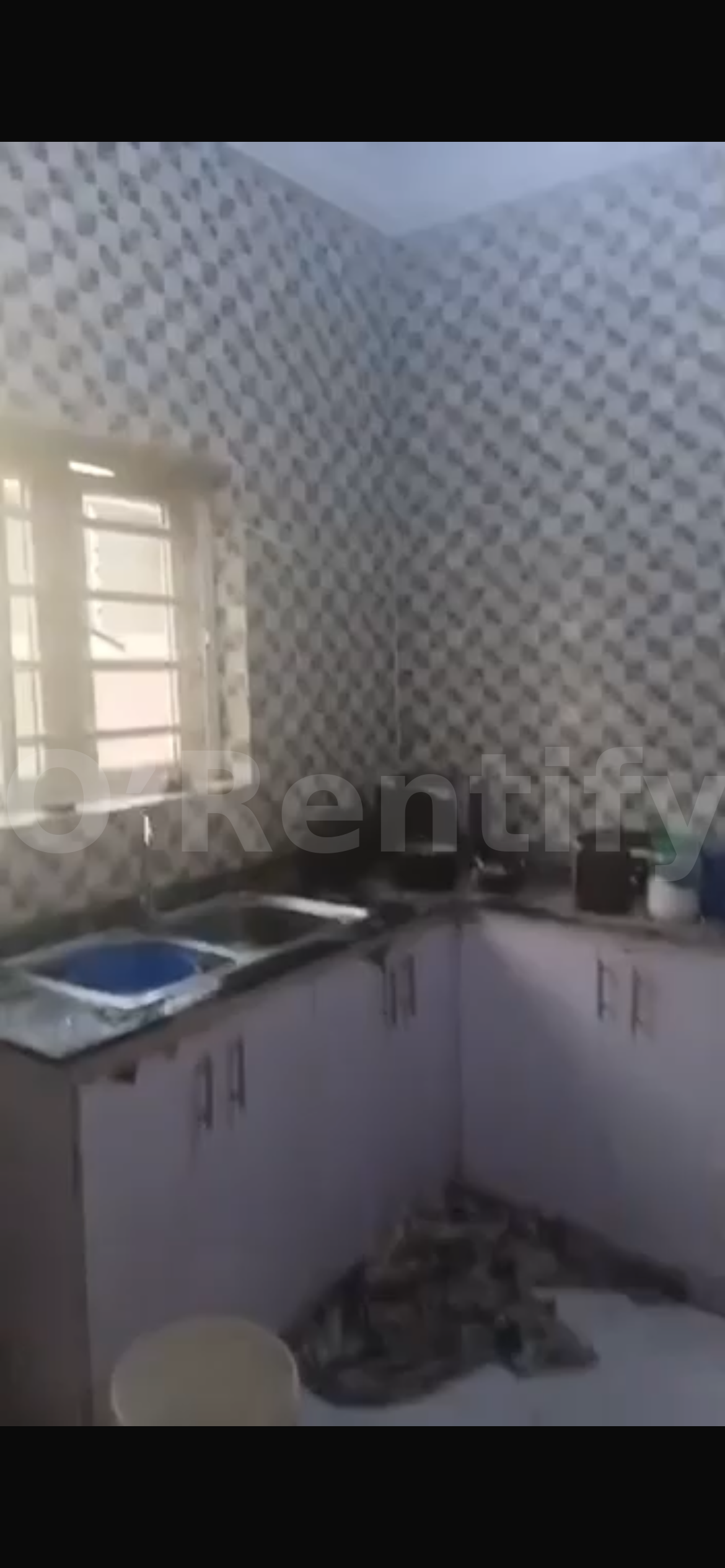 3 bedroom AVAILABLE at at Alagbaka extension
