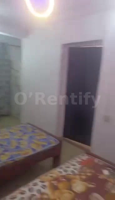 Double 2Man Room Female Hostel upstairs in Abule Oja off UNILAG/YABATECH Road with POP, all  single beds, Chandelier, Ai photo 6