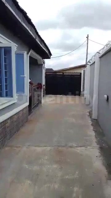 A ROOM and parlor SELF CONTAIN Available for rent