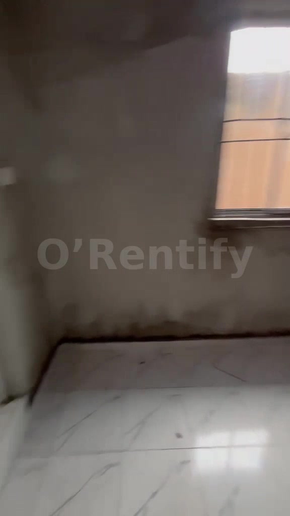 BASH ✌️   📍 MADE JUST FOR YOU    A norm room self at ILAJE/AKOKA  Rent 800k  Sc 100k Damages 100k   Just 4 units left photo 4