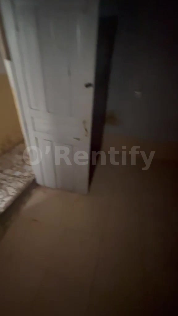 BASH ✌️   📍 MADE JUST FOR YOU   A norm room self at off ILAJE road BARIGA  Rent 400k  Damages 100k   *Note: there’s no photo 4
