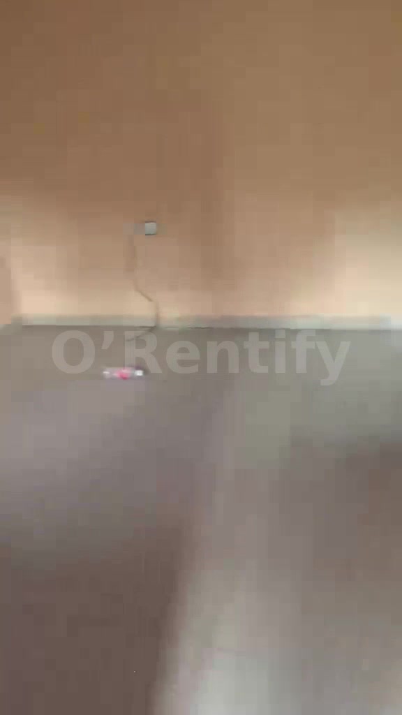 Room and parlor selfcon at Owode ilesa garage close to road full tiles personal prepaid rent 400k photo 4