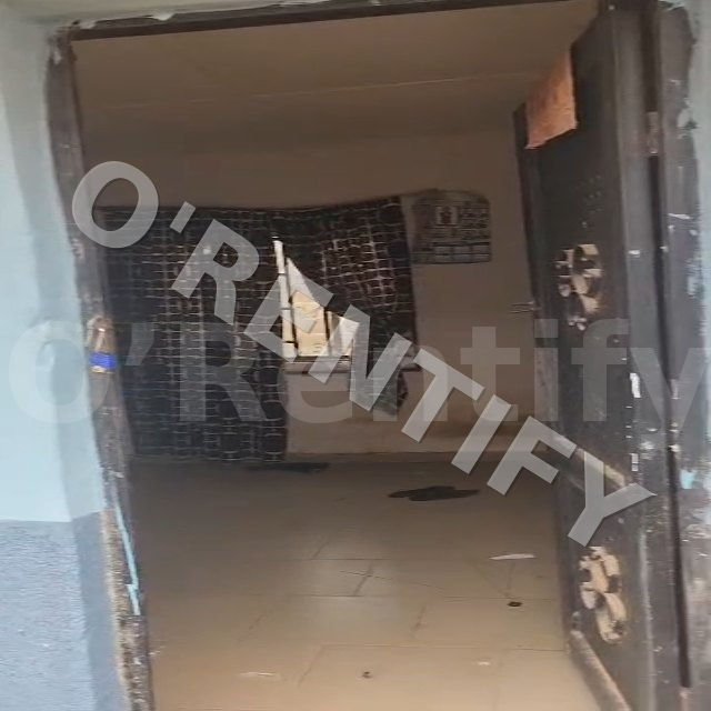 A room self contained at FUTA Northgate AP 10 minutes to gate