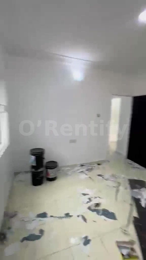 *LIVING LARGE👷🏾‍♂️* 📍Don’t scroll pass your future address  A Very Spacious 2  Bedroom Flat for rent in a good enviro photo 3