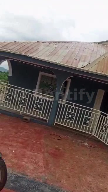 3 bed room flat is available at 8flat garage llesa rent 750k running with water fully tiler half Pop kitchen cabinets pa photo 2