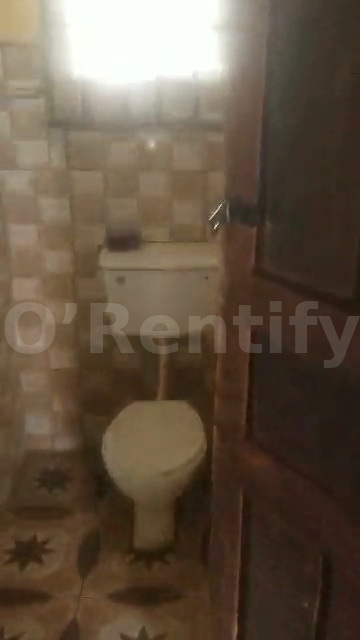 A neat self-con available at Akungba photo 4