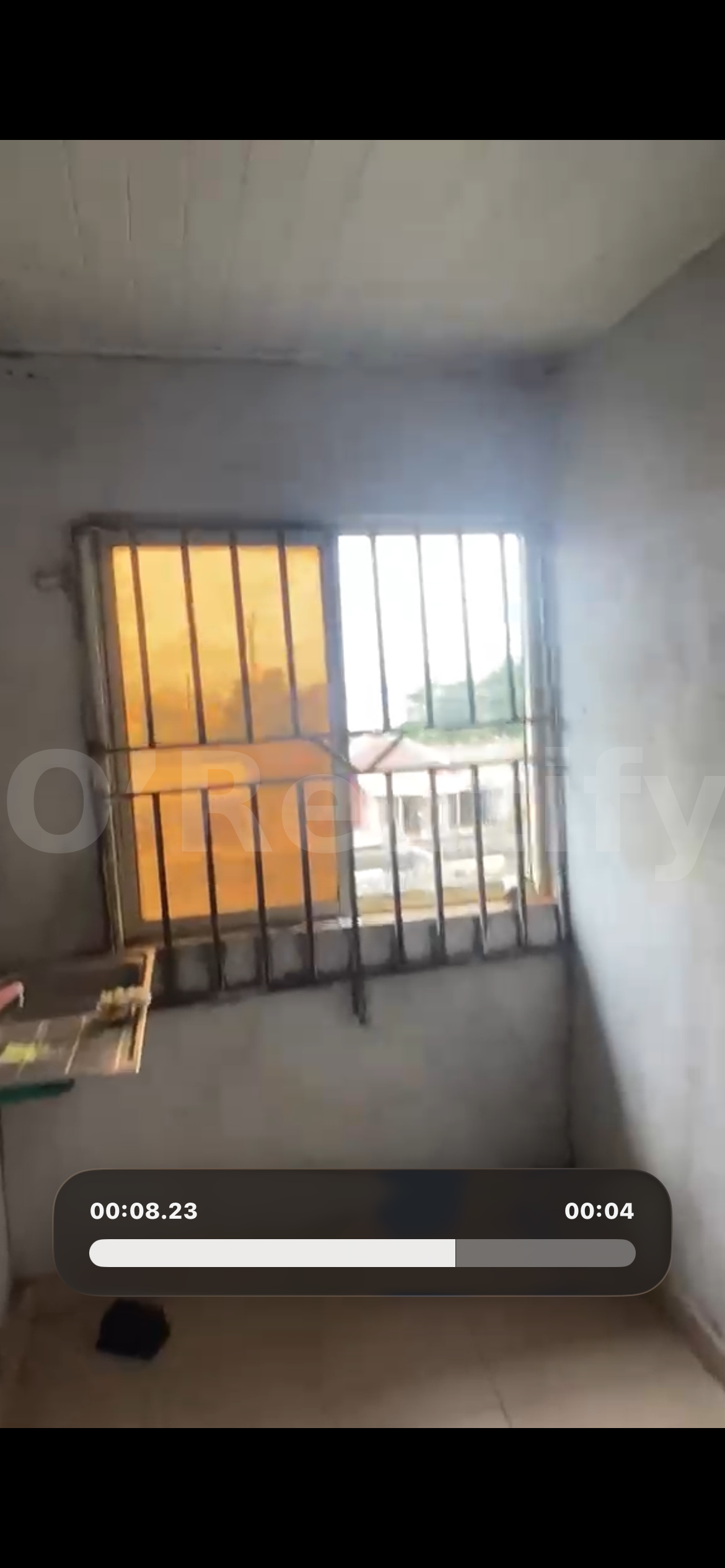 a neat spacious self con to let