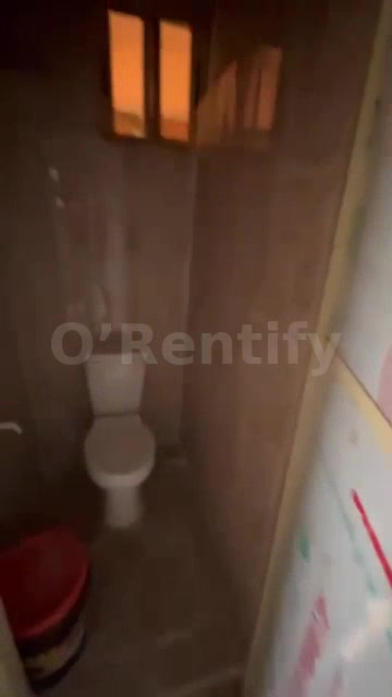JUST OUT 🏠🏠  A neat and secure shop inside a well-maintained compound with private toilet, personal prepaid meter, ful photo 4