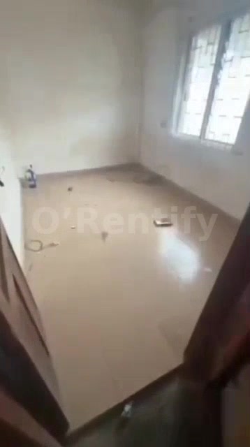 ☔NEW UPDATE    Neatly used, spacious and standard *3 BEDROOM FLAT* in a secured environment, with constant light, prepai photo 6