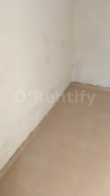Room and parlor self con, full tiles and well water besides the house at costain okebale area...300k yearly... Dm photo 6