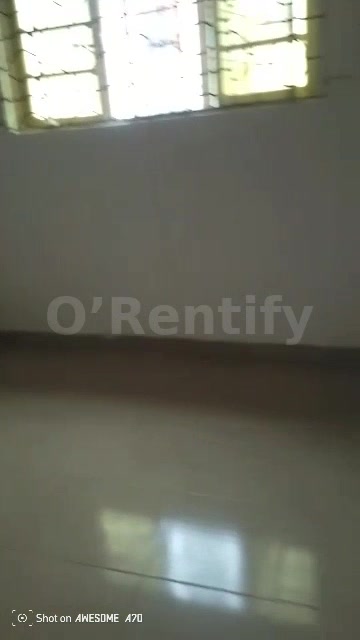 To let....   A standard spacious mini flat at sabo yaba..   Price .. 1.5m per anum 1 year rent   Ground floor photo 3