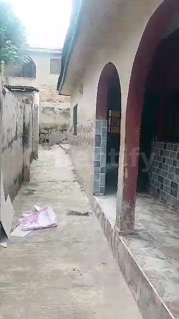 two bedroom flat with necessary facilities to let, located at Ijetu/Ayepe, Rent is ₦600k without service charges. photo 2