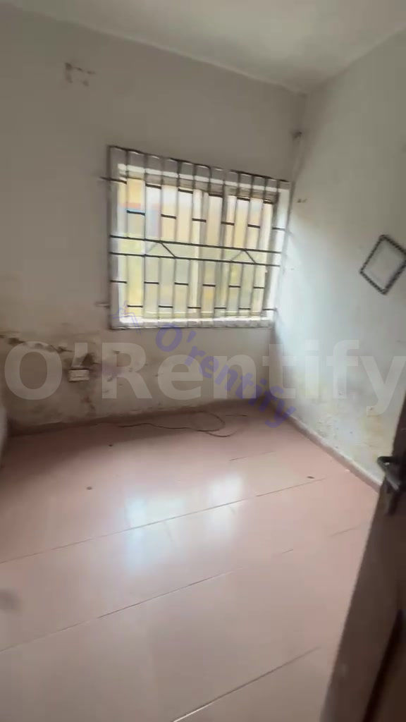 A sharp selfcontain at futa South gate  1mins walk to school gate photo 2