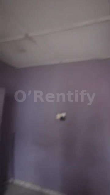 Tolet A room self-contained at the back of CAC United high school area Awule road Akure photo 3
