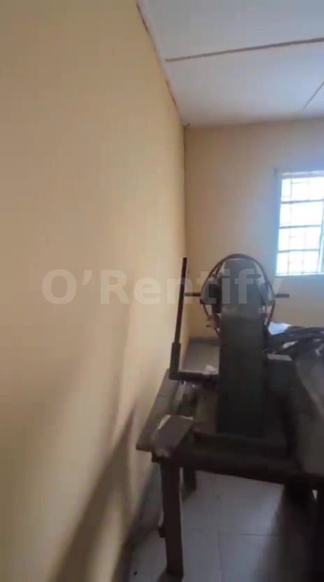 A decent, Spacious, Standard, Nice, Newly Renovated Mini flat,  screeded walls & painted, Band A electricity, personal p photo 5