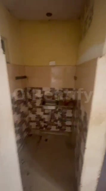 Just out for Letting. !!!!! A clean and decent room selfcon apartment at alaka estate off fola agoro road yaba for 800k photo 5