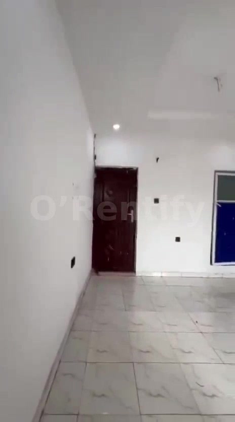BASH ✌️   📍MADE JUST FOR YOU  Direct to mandate  Nice ROOMSELF CON, upstairs with POP, screeded walls, personal balcony photo 3