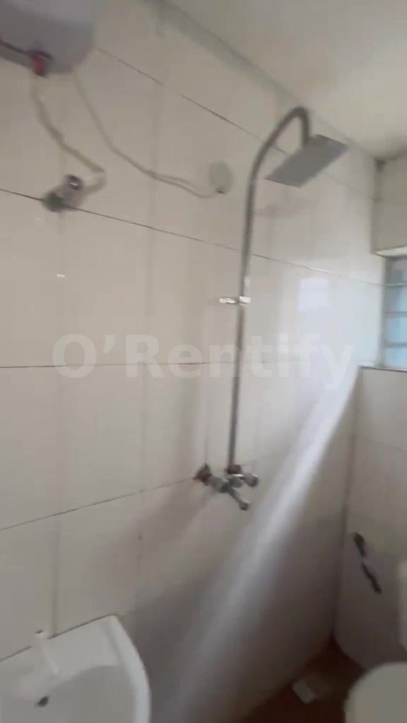 📍 MADE JUST FOR YOU   A norm Room-self on a ground floor at odunsi Road  BARIGA with car park… Rent 1M  Damag photo 6