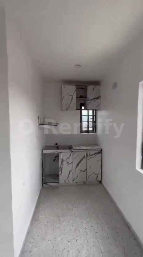*Just Out✨✨*  *DIRECT BRIEF*   Executive, very decent, standard and nice spacious ROOMSELF CON photo 3