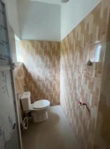 Executive, very decent, standard and nice ROOMSELF CON upstairs with POP, screeded walls, kitchen cabinet and all other photo 6