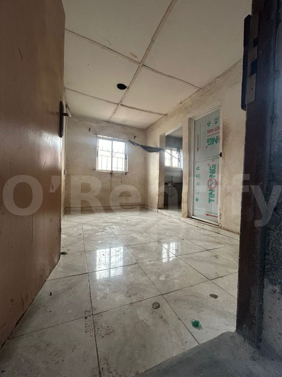 BASH ✌️   📍 MADE JUST FOR YOU   Direct brief to let A norm room self on a ground floor at off ILAJE road BARIGA  Rent 7