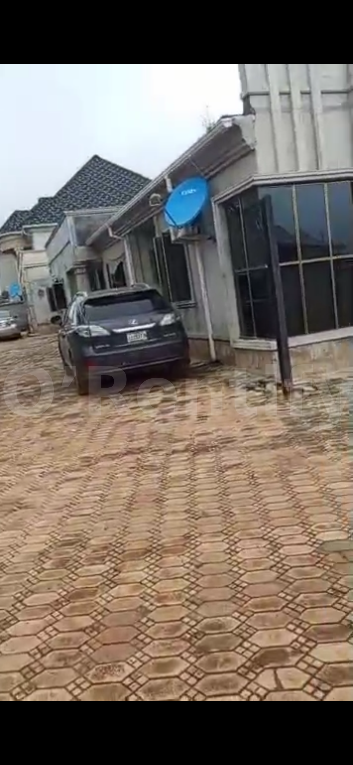 2 bedroom flat At alagbaka gra
